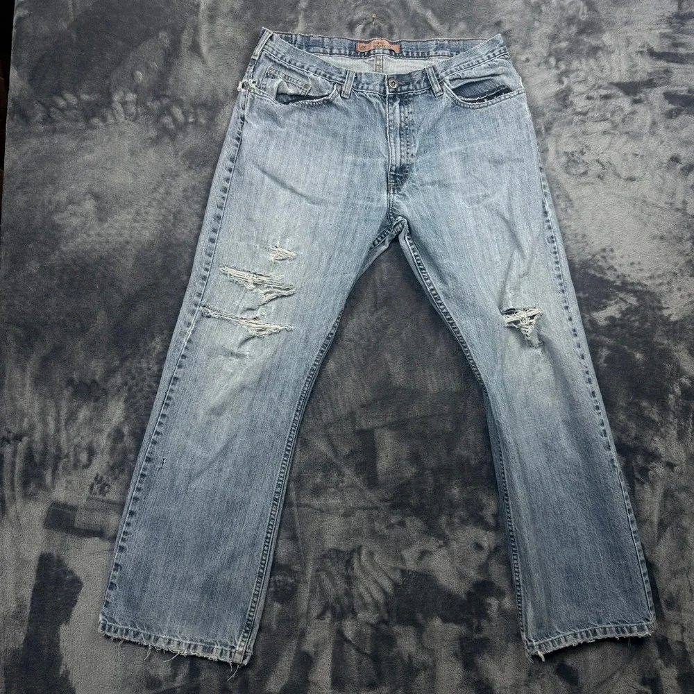 Lee Jeans Pants Mens 36x32 Blue Relaxed Bootcut Distressed Light Wash Dungarees